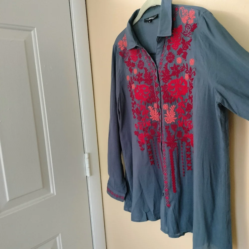 Andree by Unit embroidered Floral button up Shirt blouse M Boho Western Office